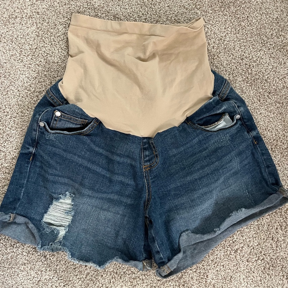 Maternity shorts